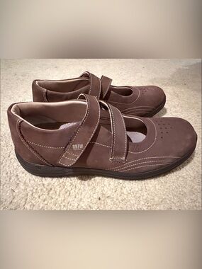 DREW Brown Mary Jane Comfort Flats